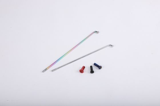 Alta resistenza alla trazione Moto Spokes e capezzoli Colore Titano